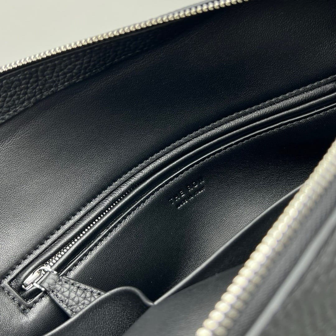 E/W Top Handle Bag in Leather The Row E68898.1