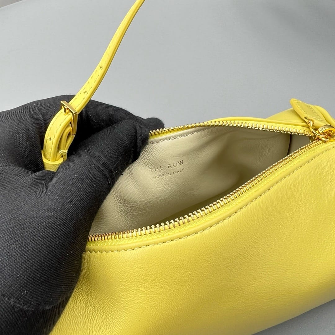 90's Bag The Row E68865.5