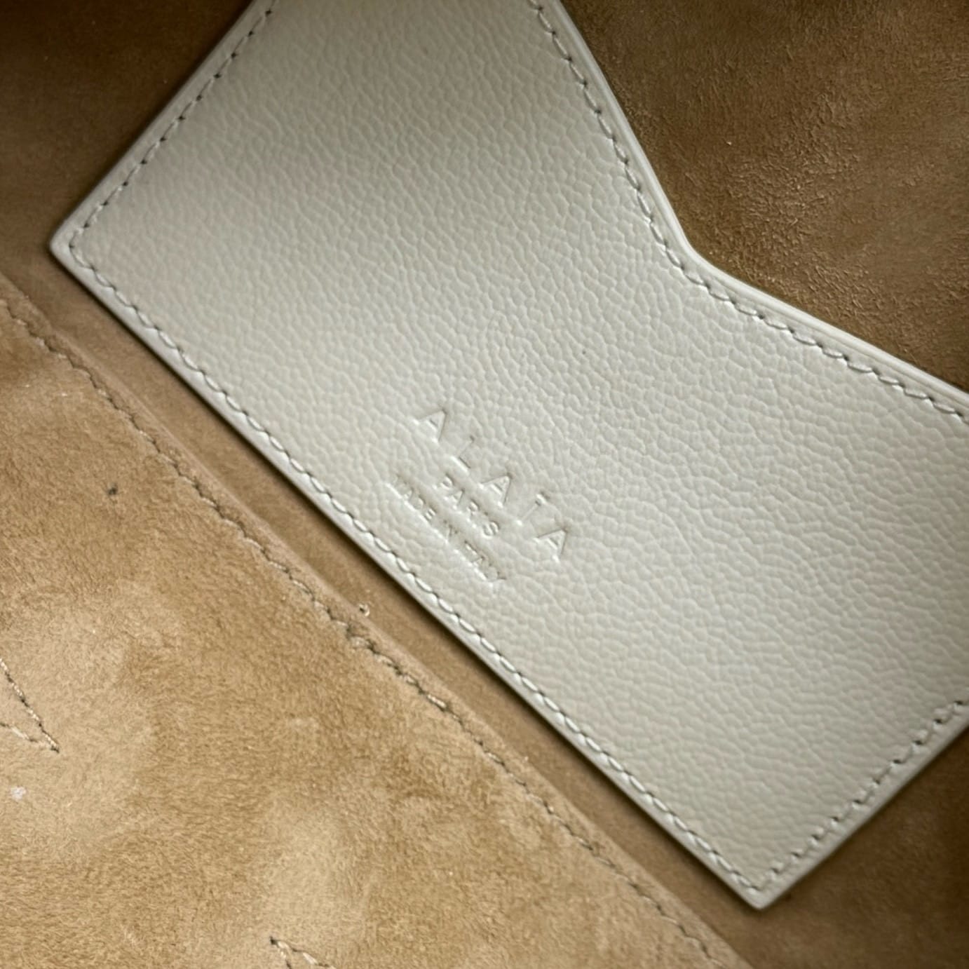 Le Teckel 27cm Alaia 4401.3