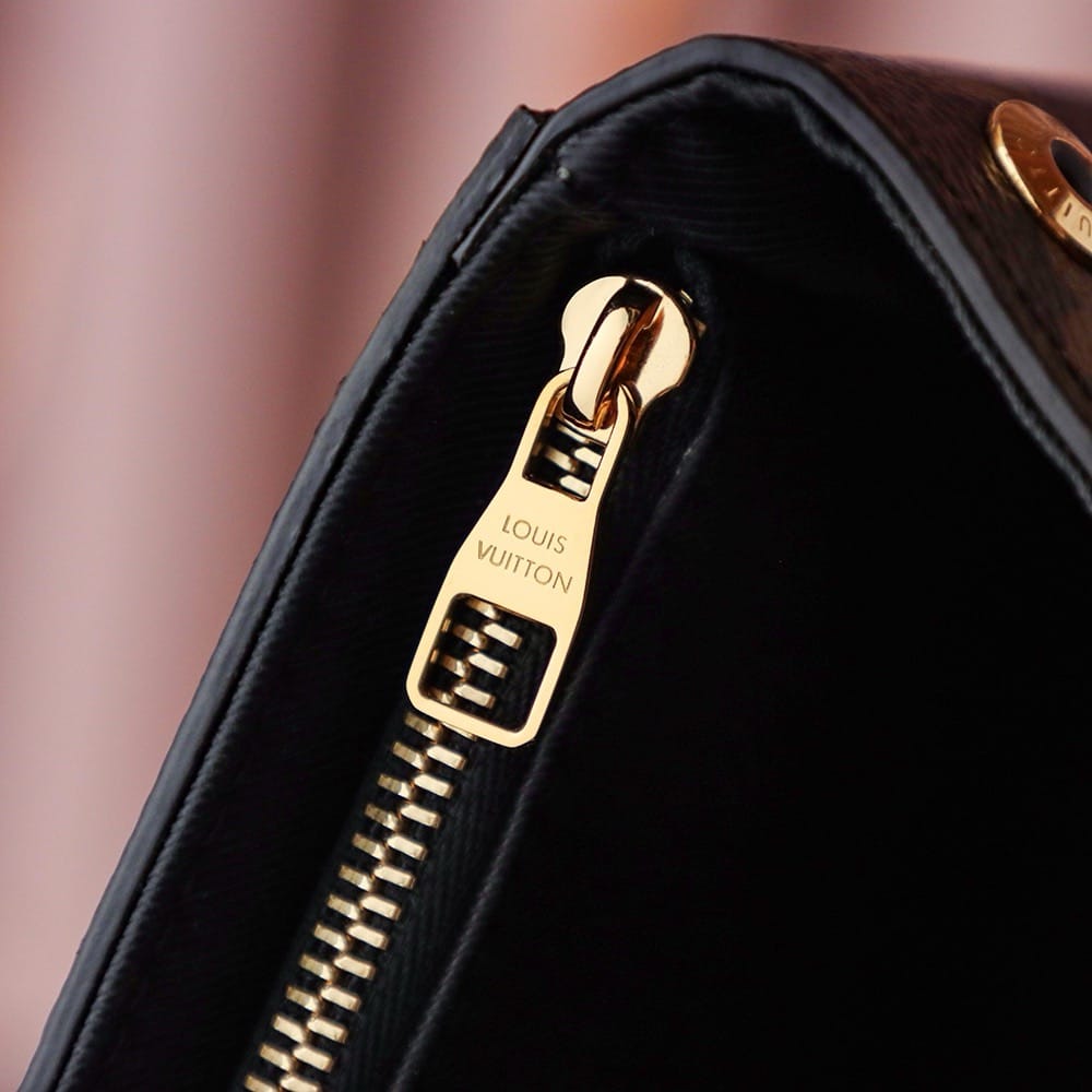 Cluny BB Louis Vuitton M46372