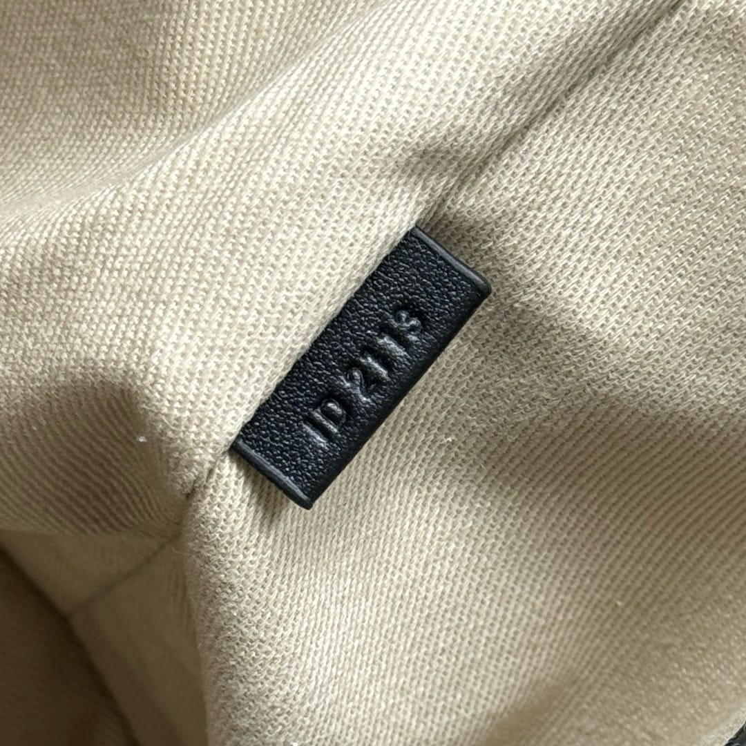 Le petit Tourni Jacquemus 2068.2