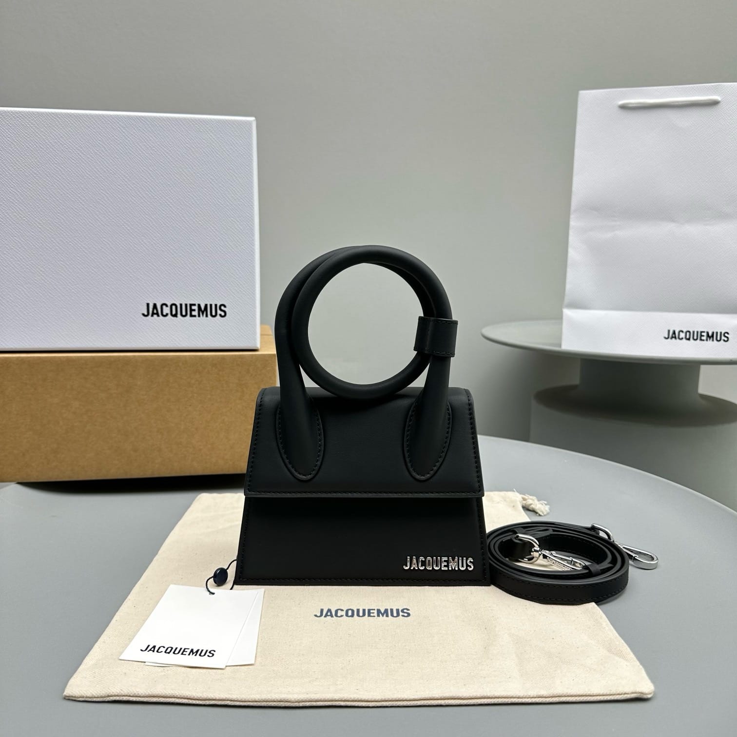 Le Chiquito noeud Jacquemus 2023.5