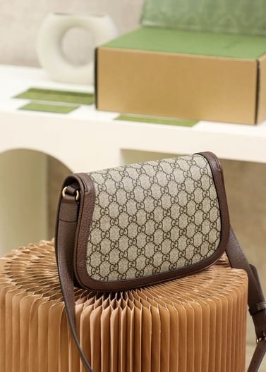 Blondie Gucci 699268