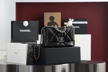 19 Silver 26cm Chanel 1160