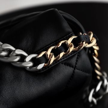 19 Silver 26cm Chanel 1160