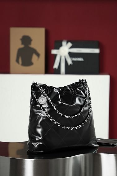 22 Bag Chanel Silver 38cm