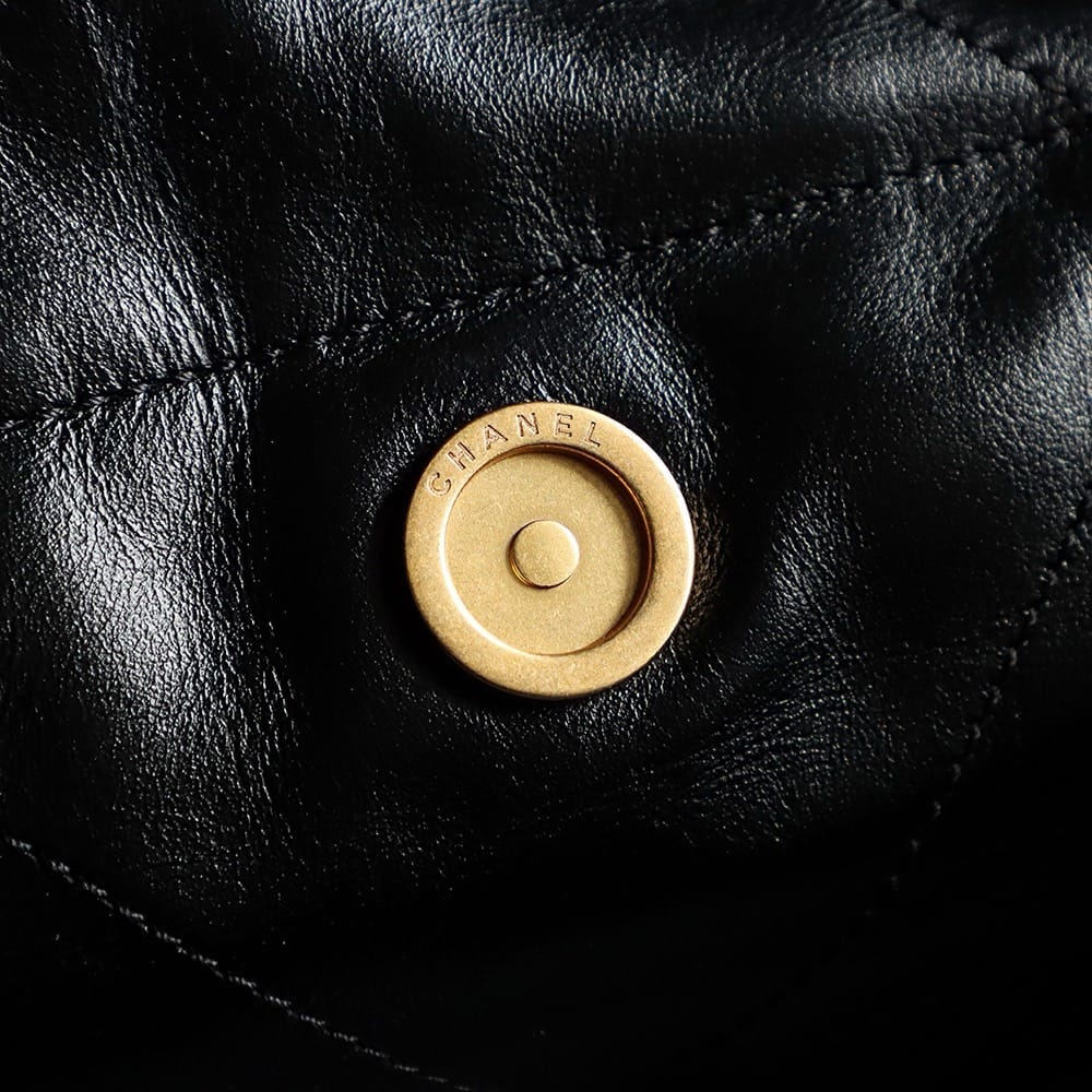 22 Bag Chanel Gold 38cm