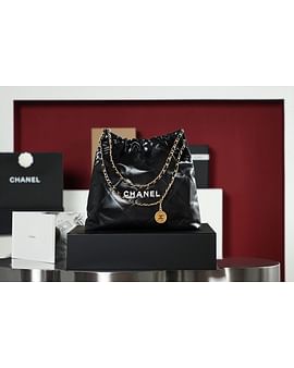 22 Bag Chanel White 38cm