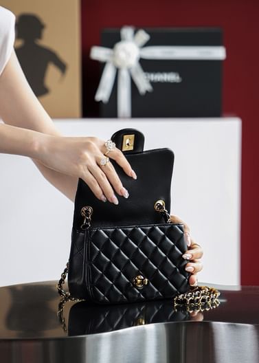 Classic Flap Gold 17cm Chanel 1115.3