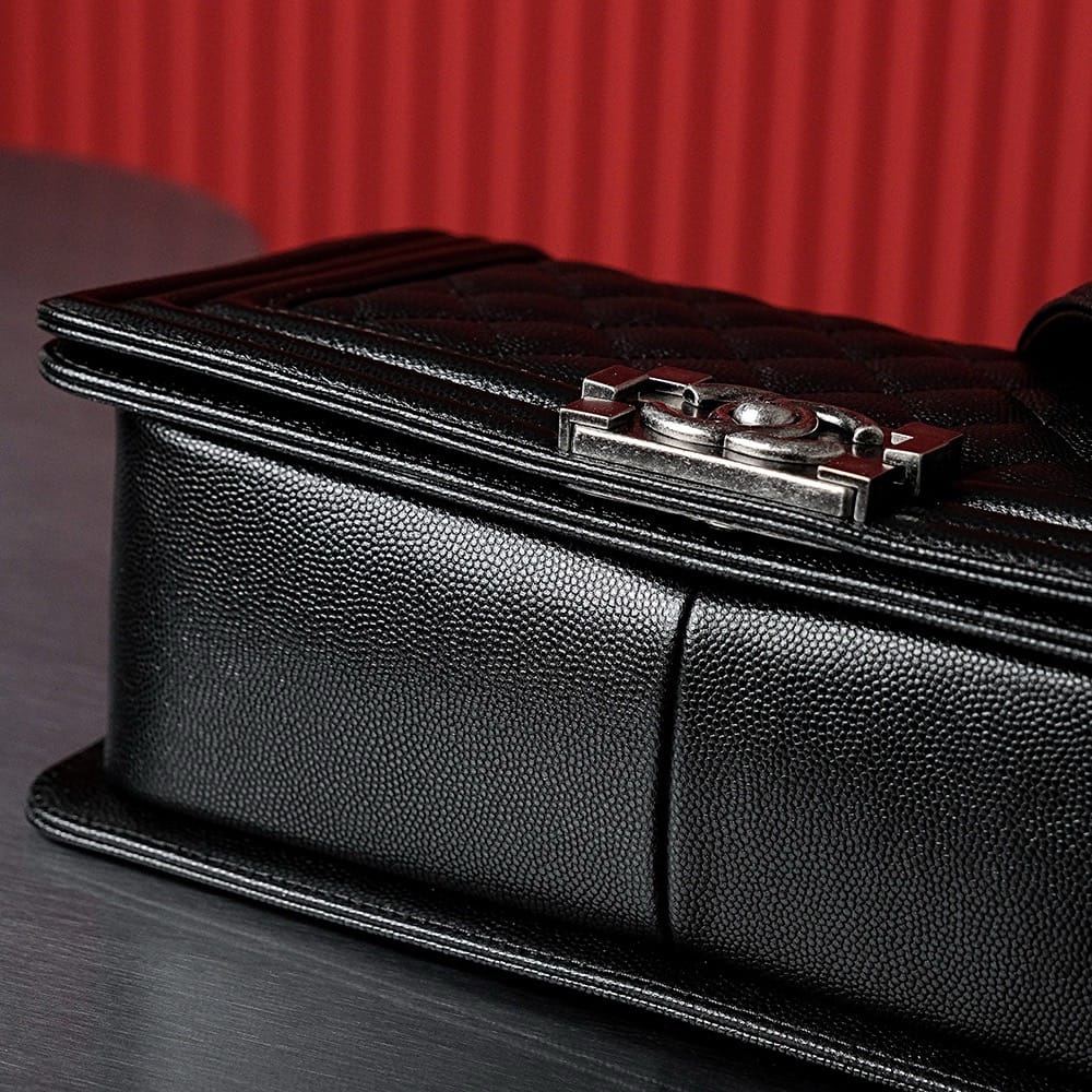 Boy Silver 25cm Chanel 67806