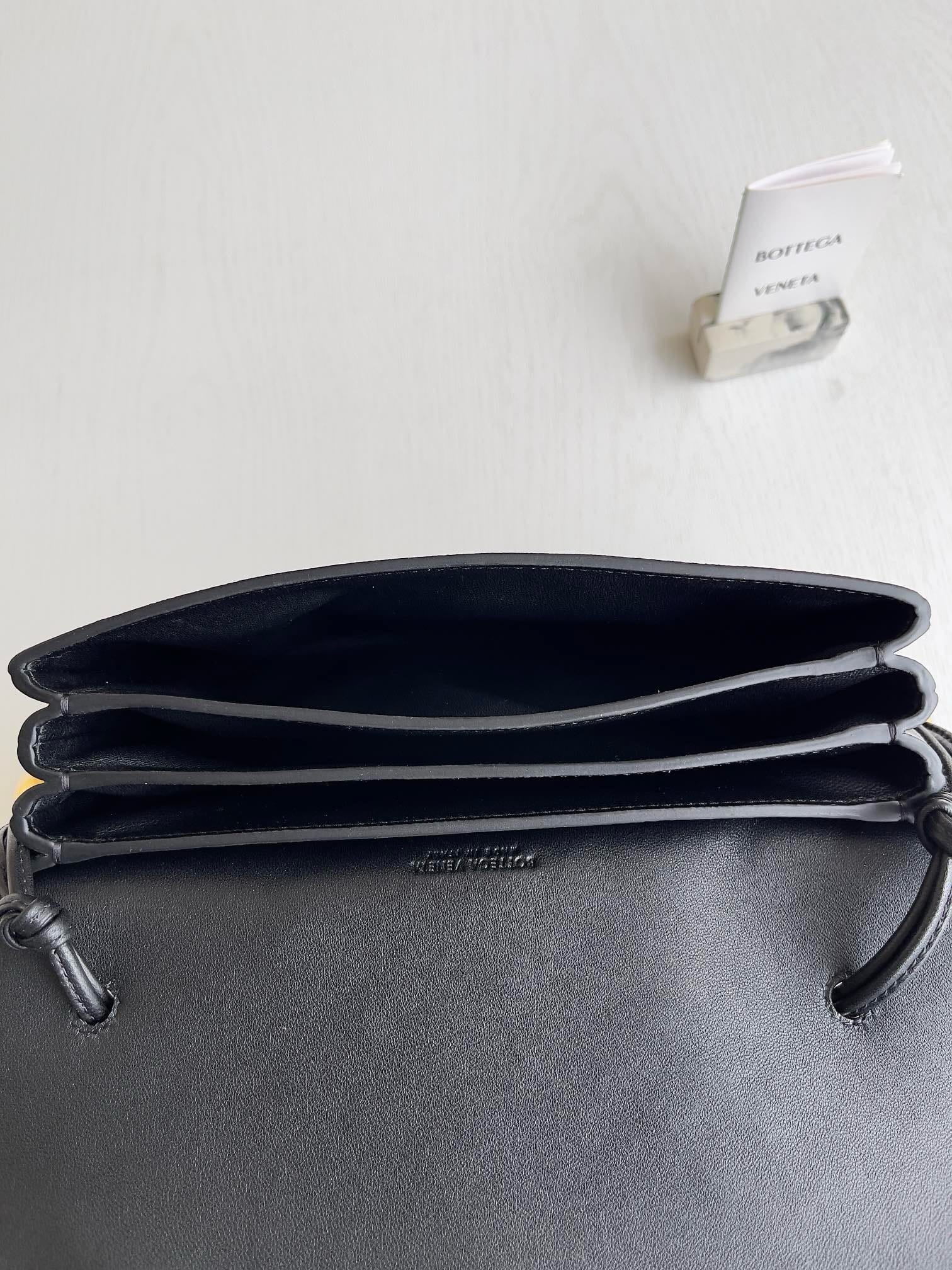 Trio Pouch On Strap Bottega Veneta 717435.1