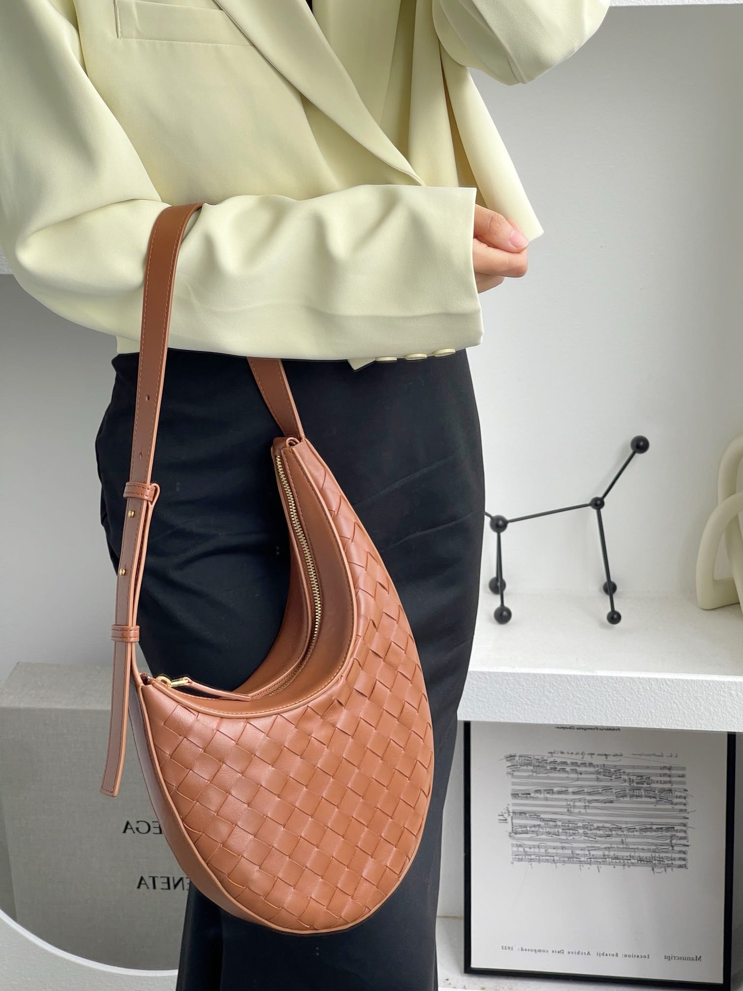 Drop Bottega Veneta 755074.1