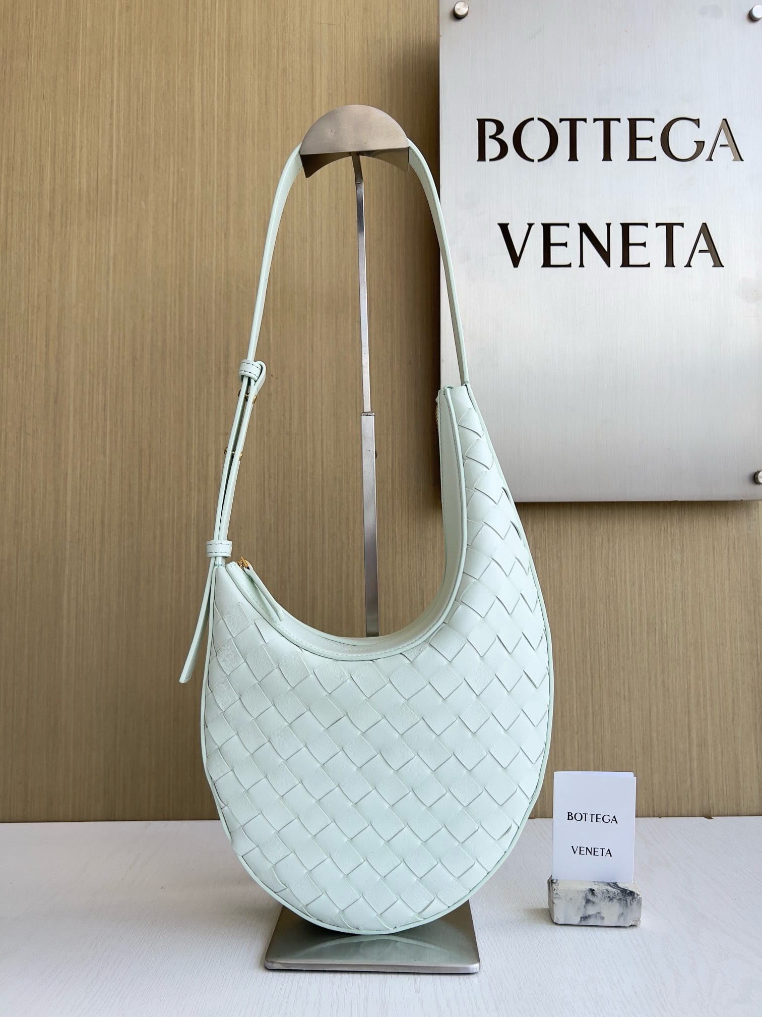 Drop Bottega Veneta 755074.2