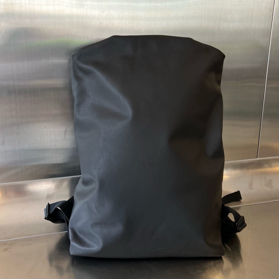 The pouch Bottega Veneta 629858