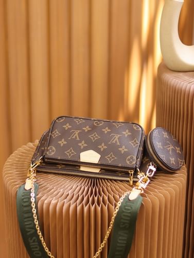 Multi Pochette Louis Vuitton M44813