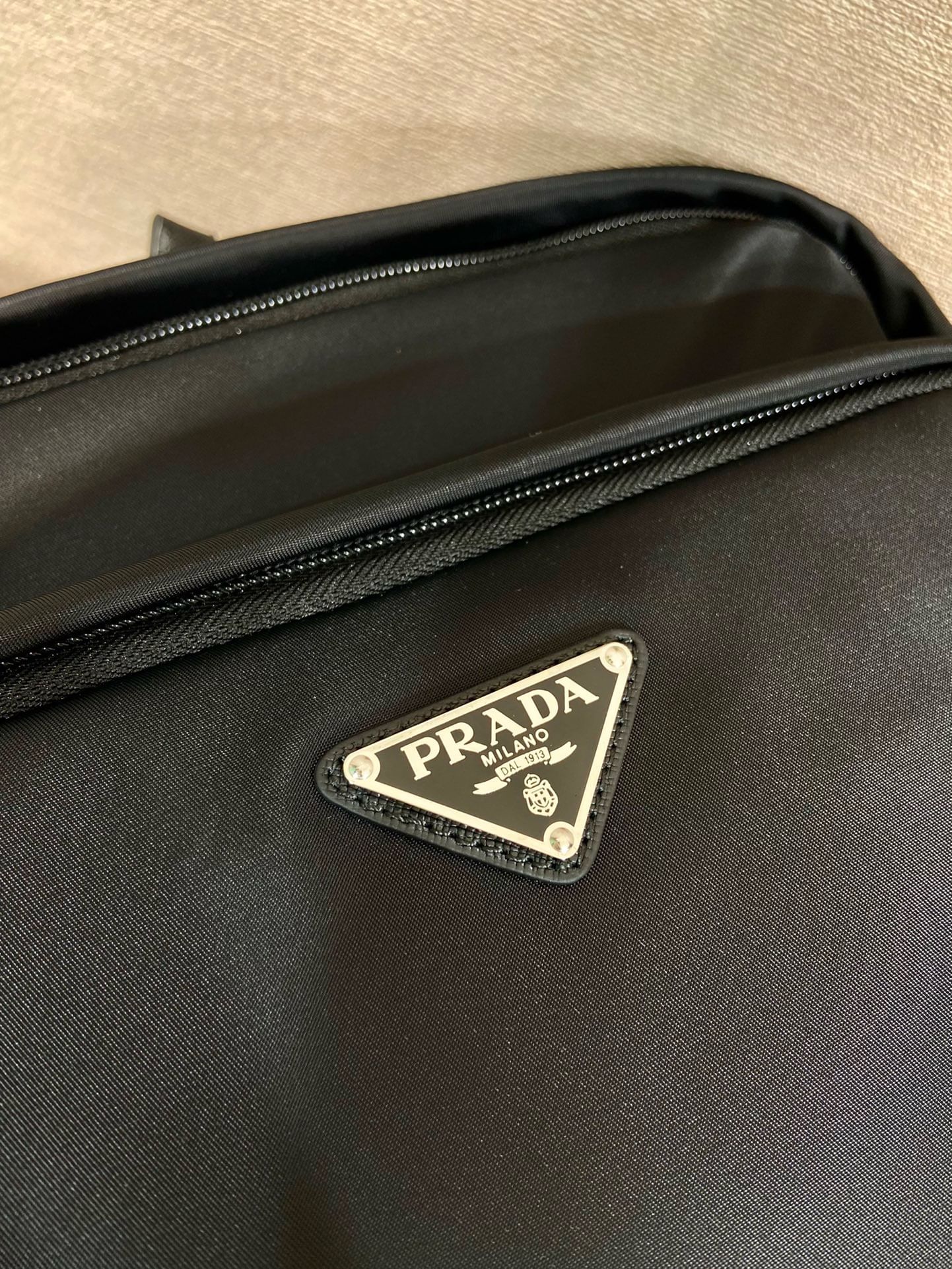 Backpack Prada 2VZ101