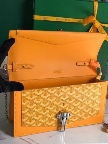 Duchesse Marie-Caroline Goyard 20241.2