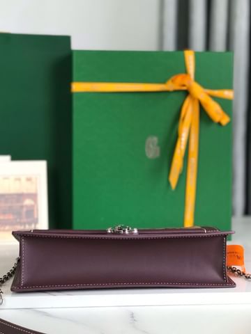 Duchesse Marie-Caroline Goyard 20241.3