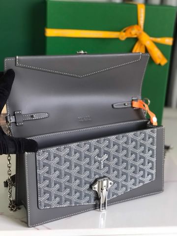 Duchesse Marie-Caroline Goyard 20241.8