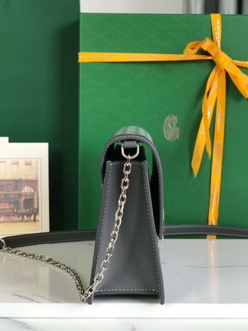 Duchesse Marie-Caroline Goyard 20241.8