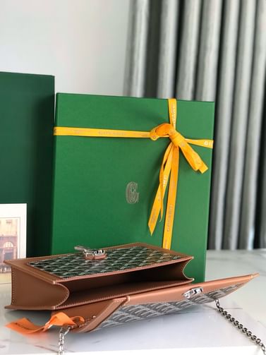 Duchesse Marie-Caroline Goyard 20241.9