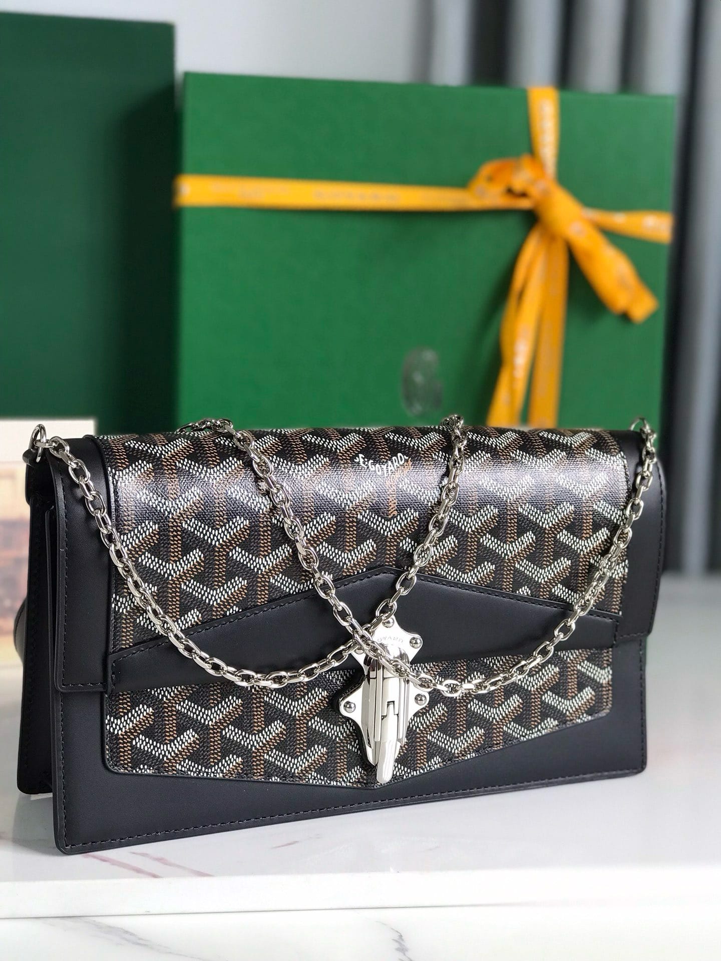 Duchesse Marie-Caroline Goyard 20241.11