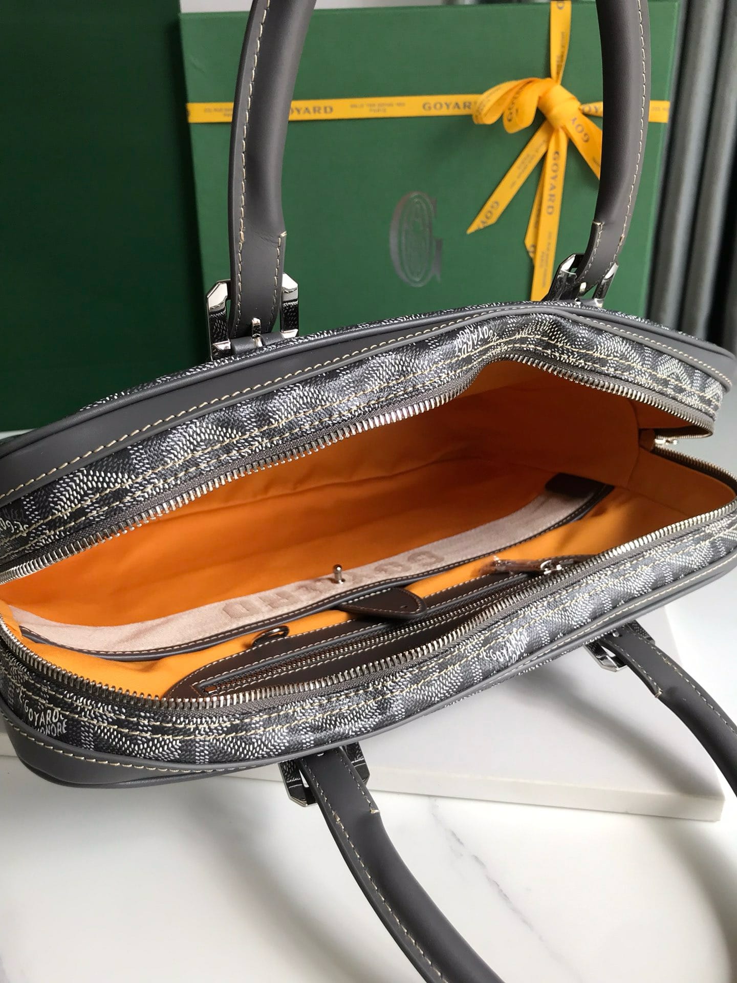 Ambassad message bag Goyard 20288.7