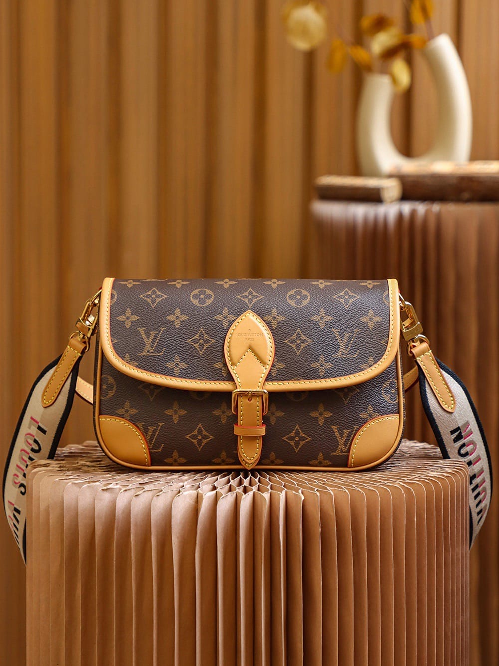 Diane Louis Vuitton M45985