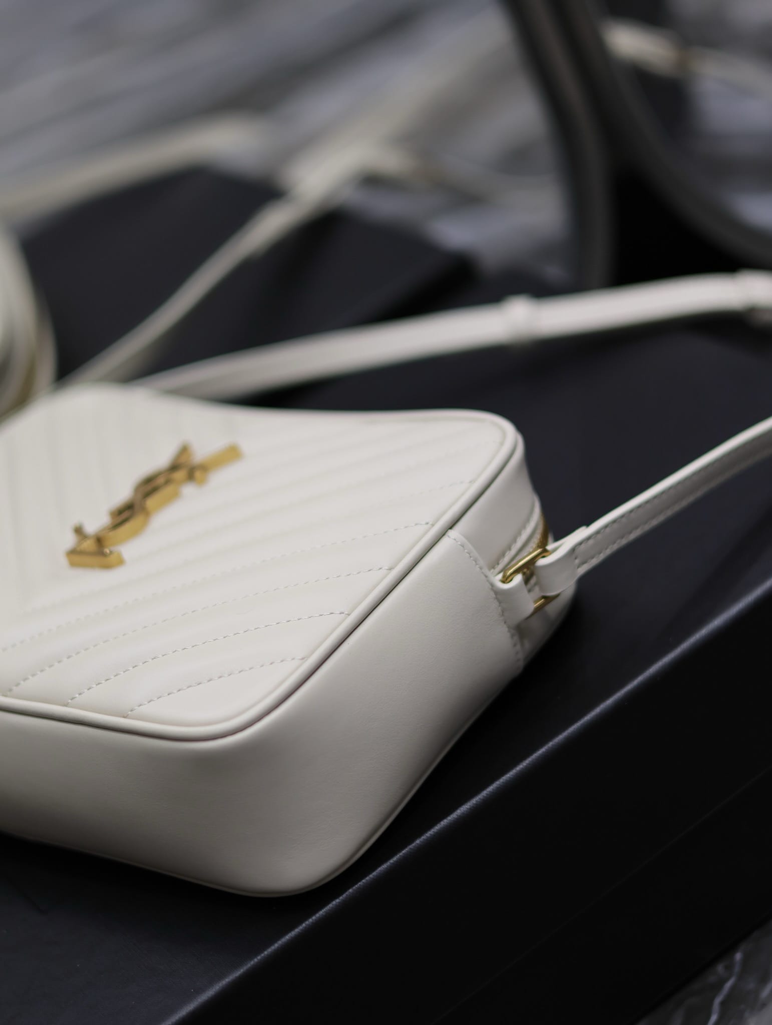 Lou Saint Laurent 520534.4