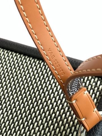 Sesame Goyard 8515.1