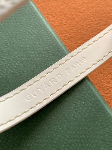 Sesame Goyard 8515.2A