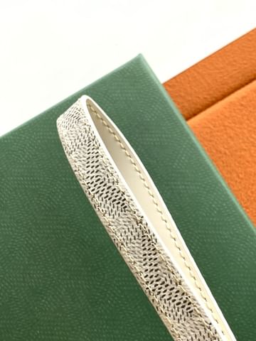 Sesame Goyard 8515.2A