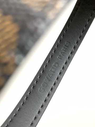 Sesame Goyard 8515.6