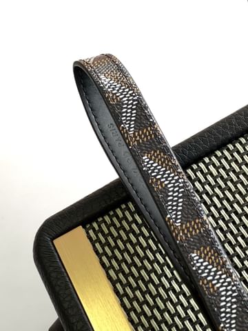 Sesame Goyard 8515.6