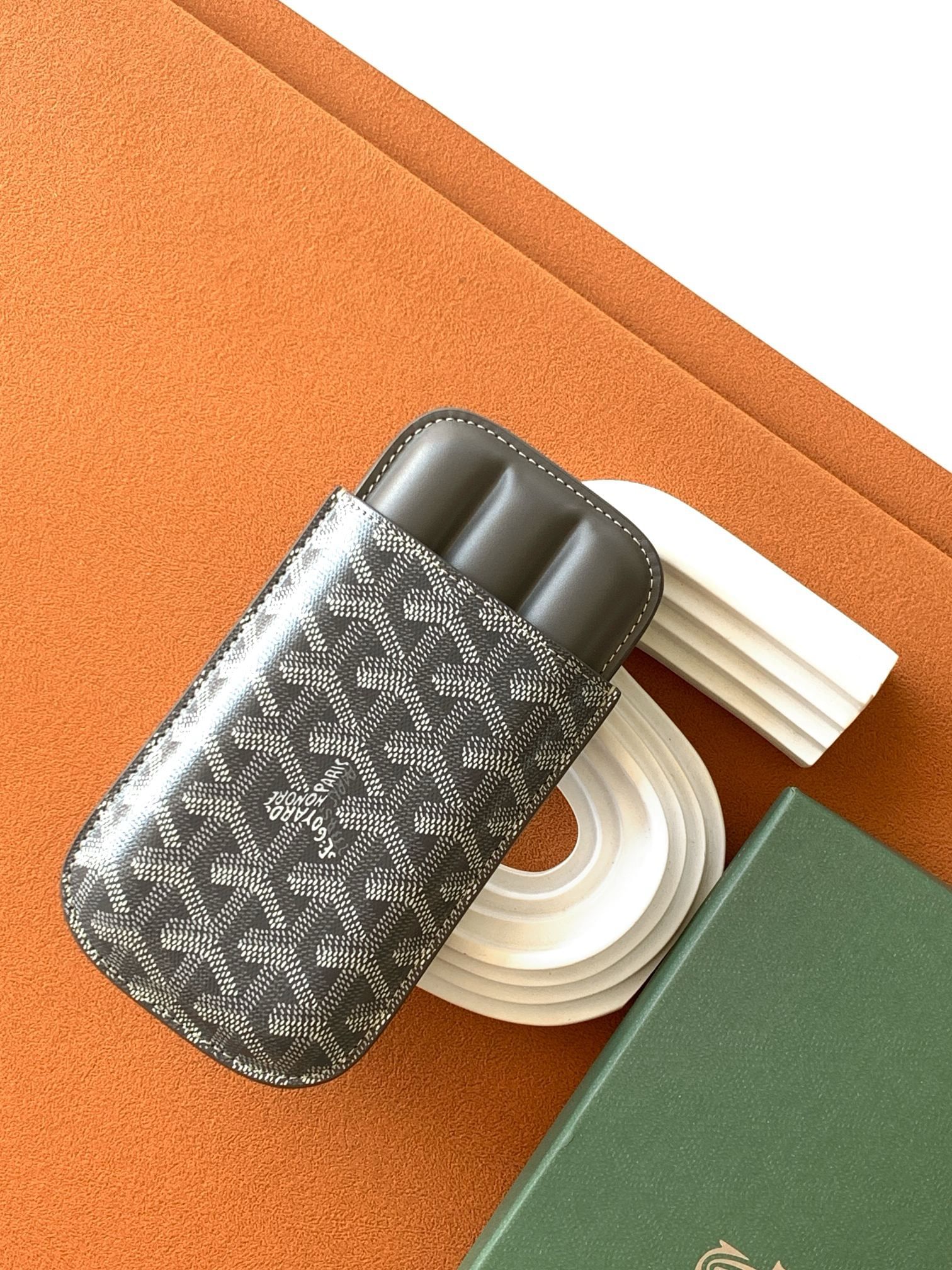 Churchill Goyard 8513.5