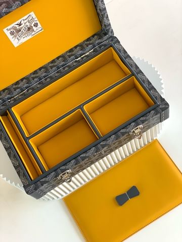 Шкатулка для ювелирных изделий Goyard 8113.2