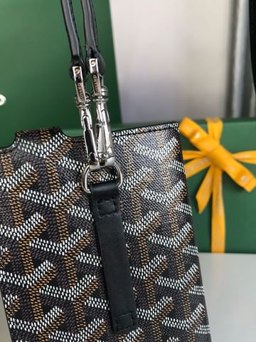 MontMartre GM Goyard 5