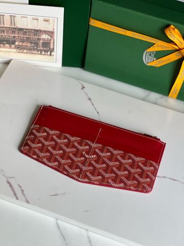 Insert Louise Goyard 1