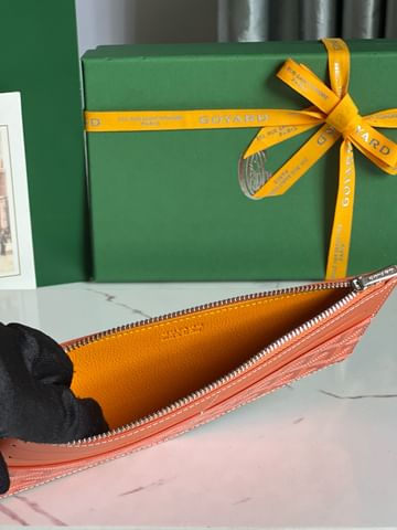 Insert Louise Goyard 4