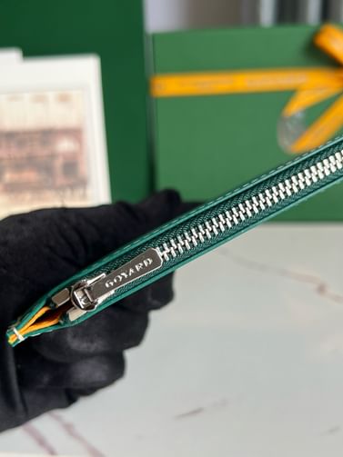 Insert Louise Goyard 5