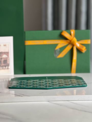 Insert Louise Goyard 5