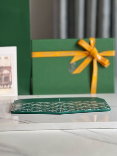 Insert Louise Goyard 5