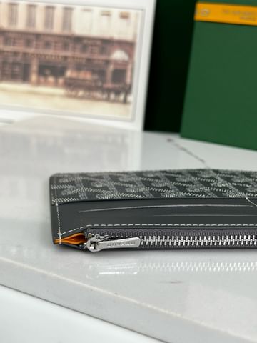 Insert Louise Goyard 6