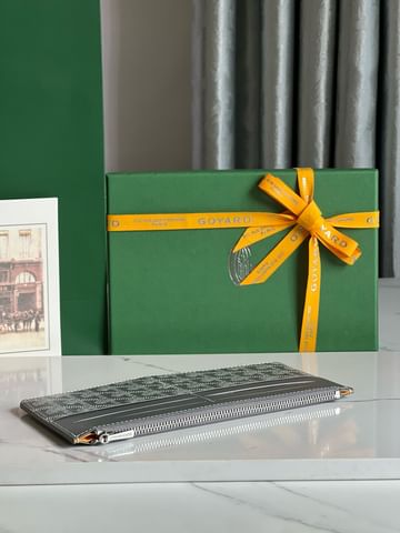 Insert Louise Goyard 6