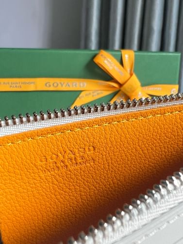 Insert Louise Goyard 7