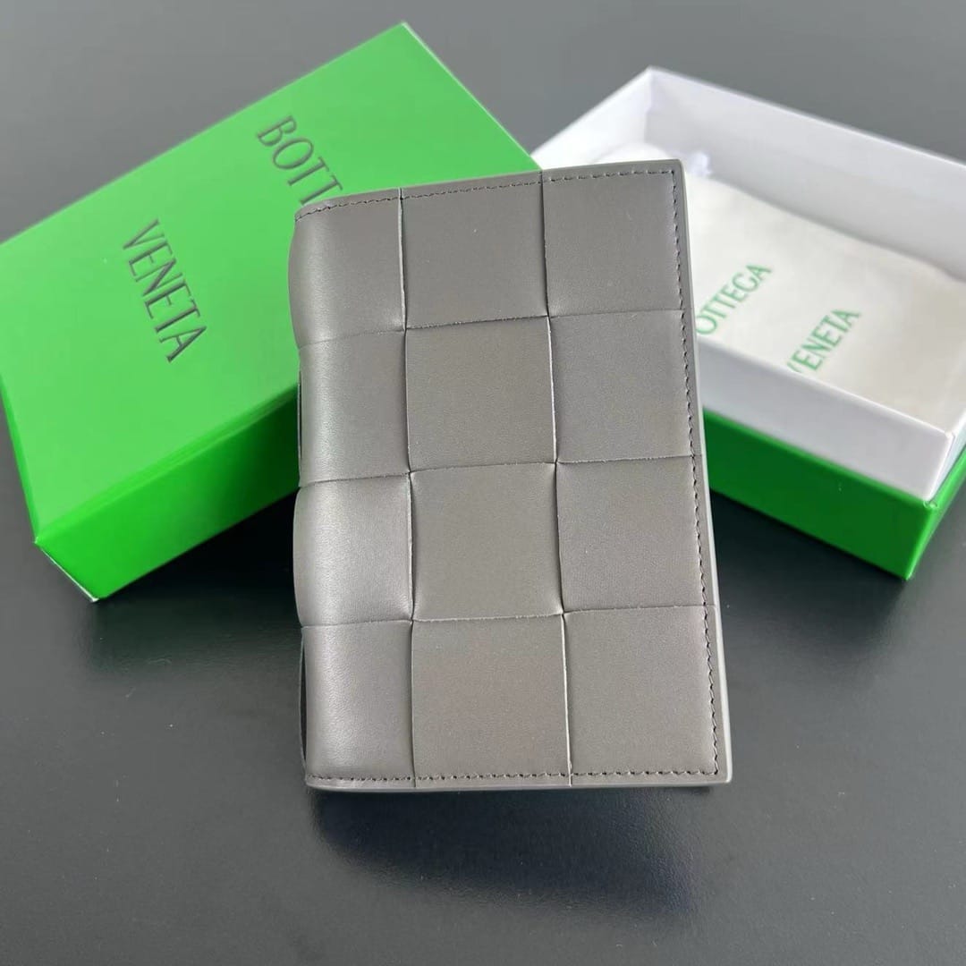 Cassette Bottega Veneta 777046