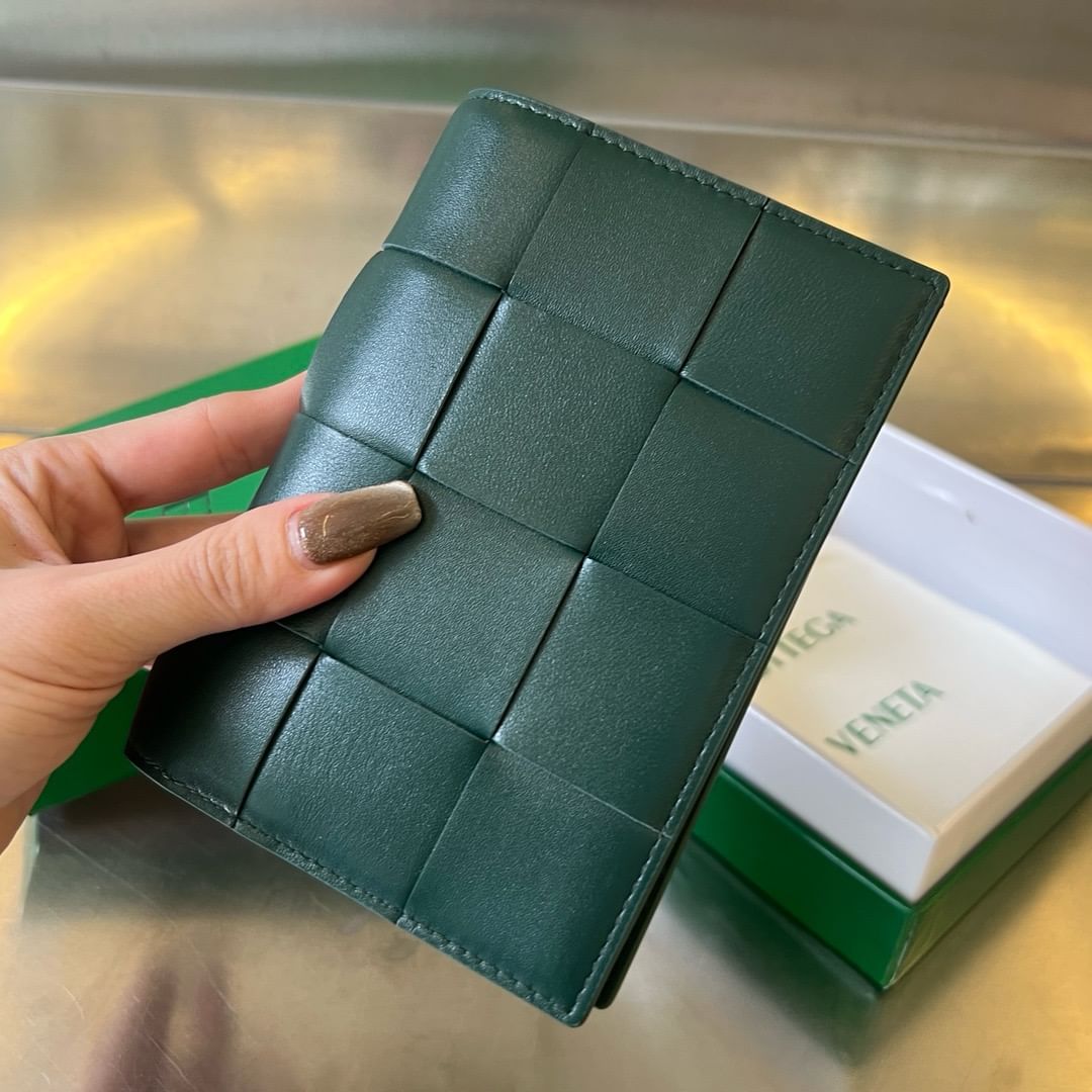 Cassette Bottega Veneta 777046.2