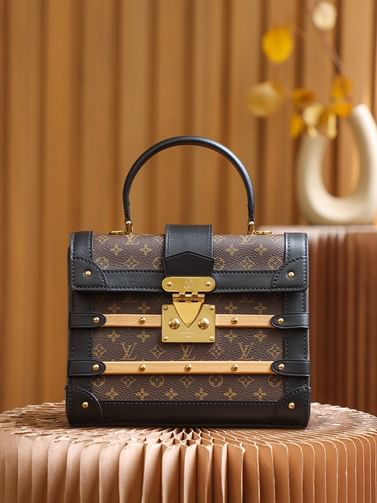 Trianon Louis Vuitton M45908