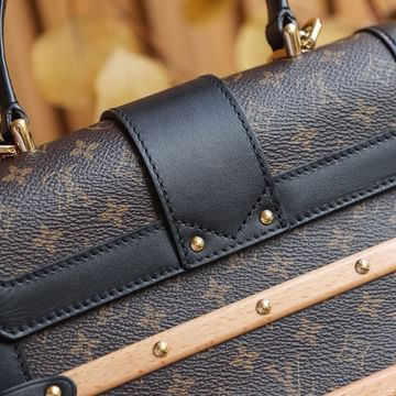 Trianon Louis Vuitton M45908