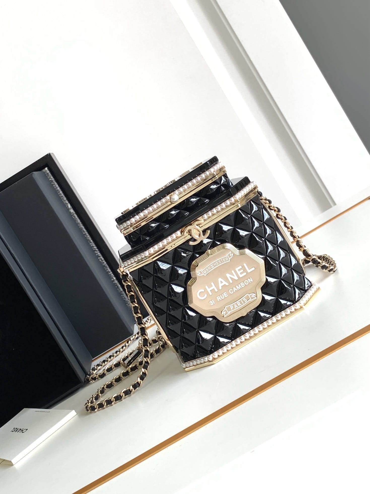 Tea box Minaudiere Chanel AS4954